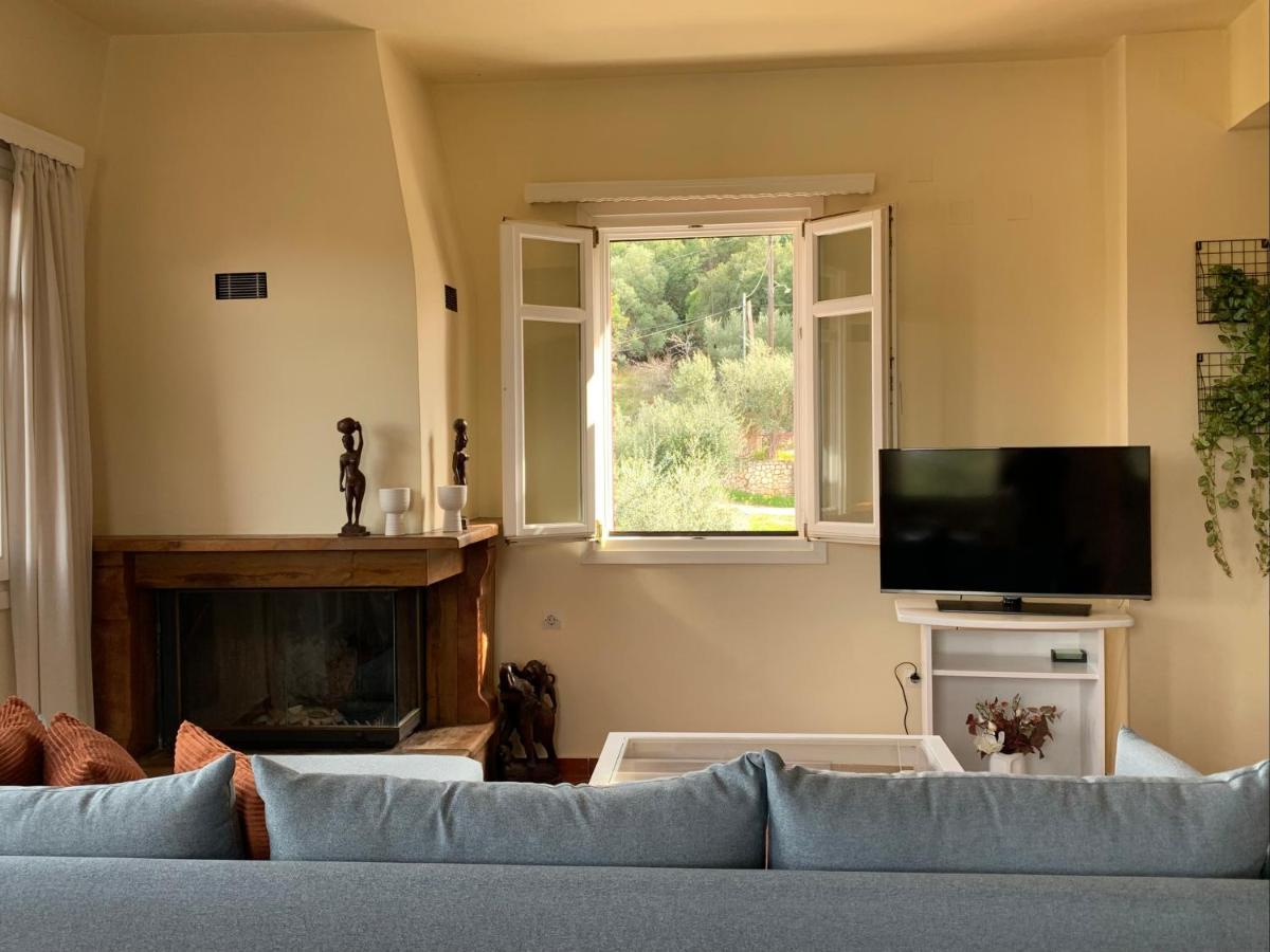 Pandora Villa Vathy  Room photo